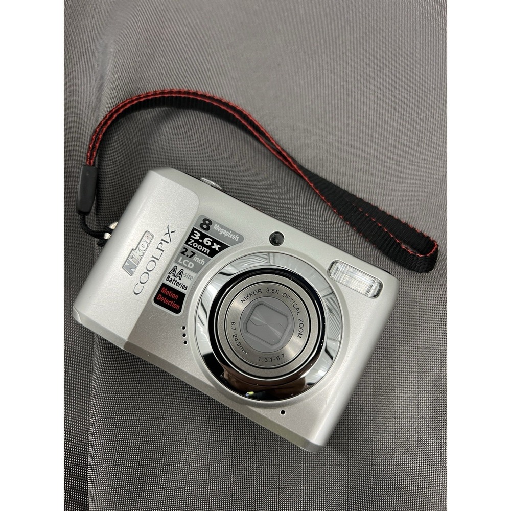 Nikon Coolpix L19 Battery Door Can Not Close Completely Door Tap Is Broken